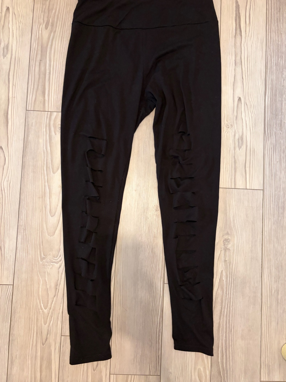HALARA Black Slash Leggings